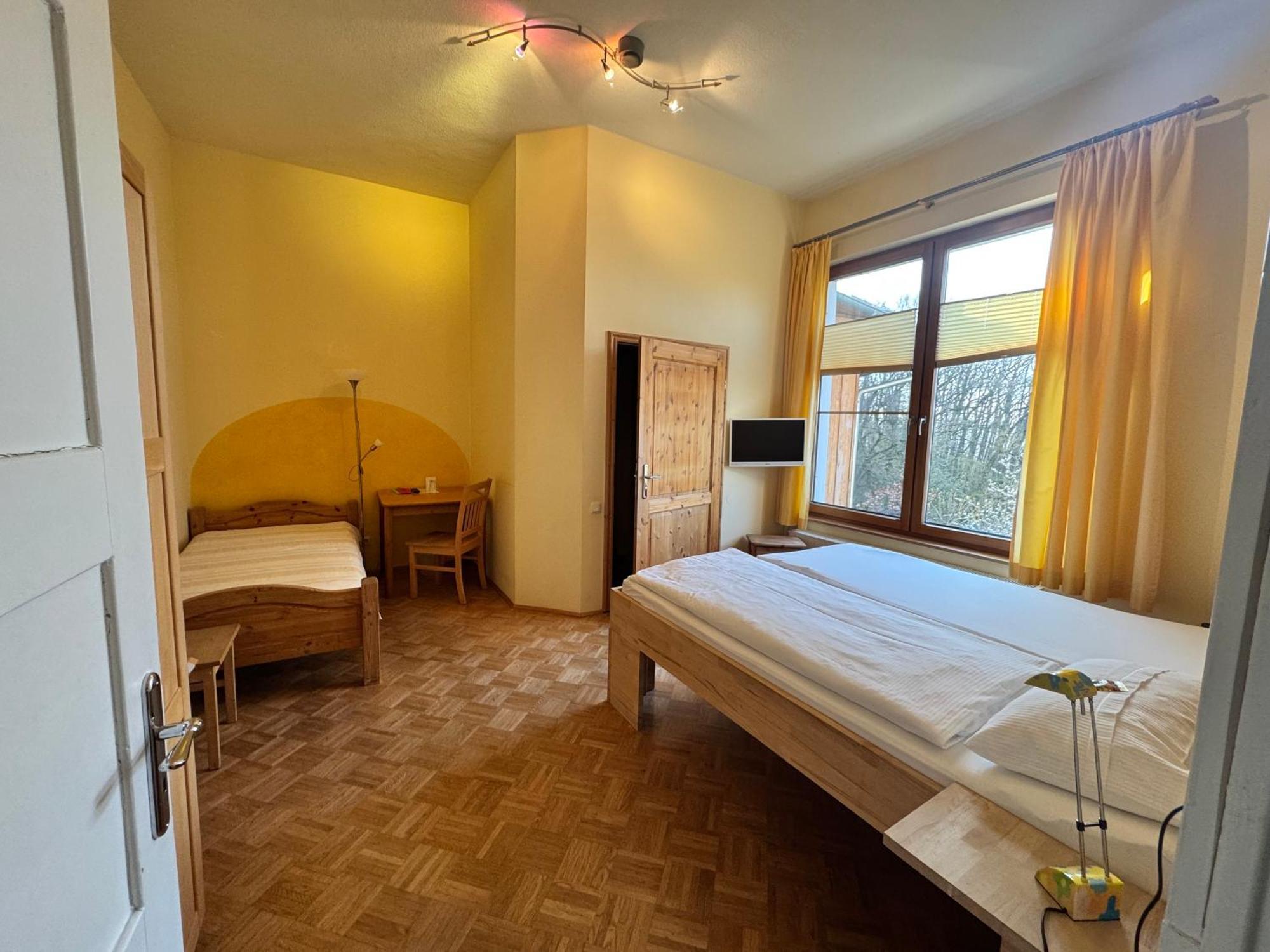 Hotel Gruenwald Ансбах Екстериор снимка
